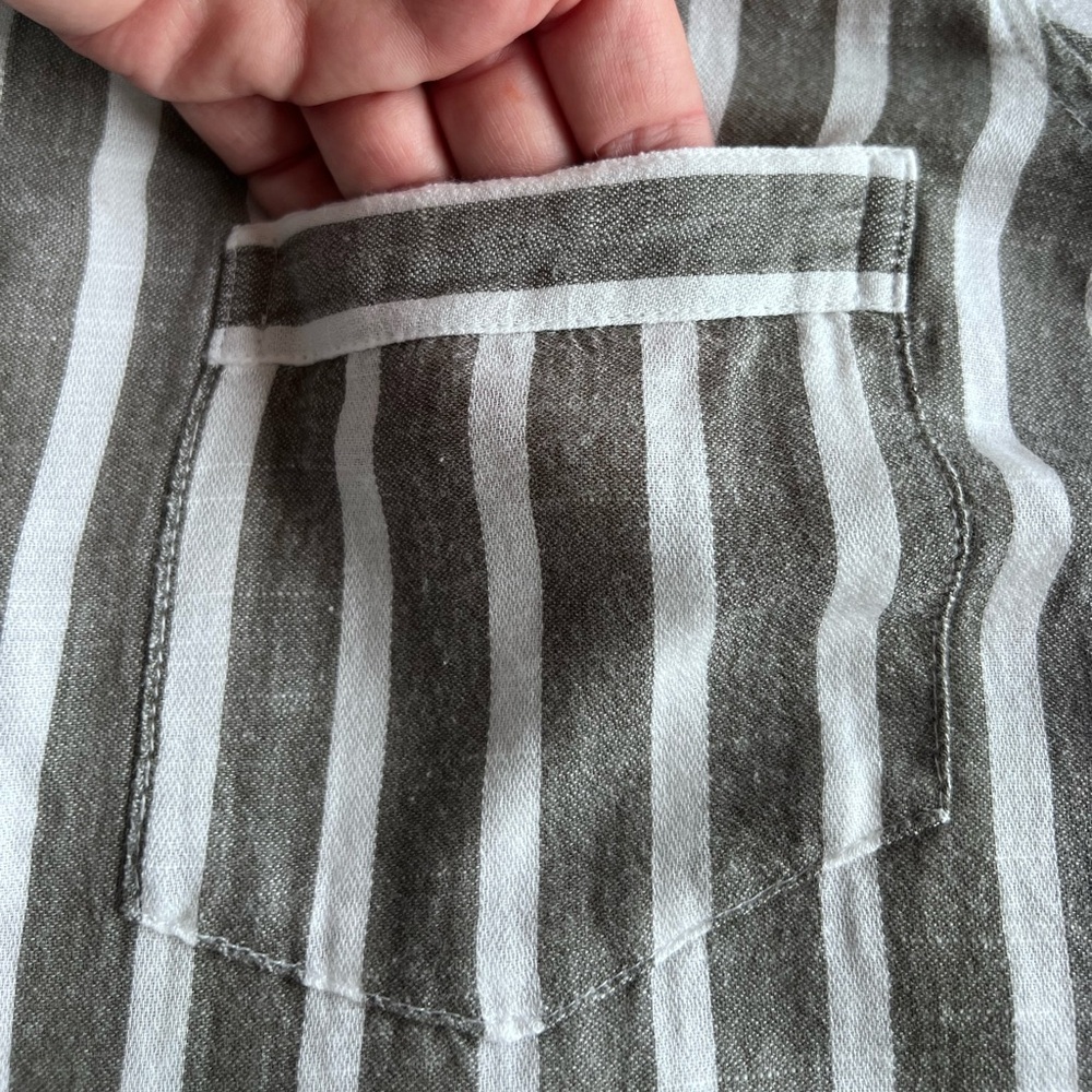 Lucky Brand EUC White Gray Vertical Stripes Blouse Long Sleeve Roll Tab Size M - Picture 14 of 16